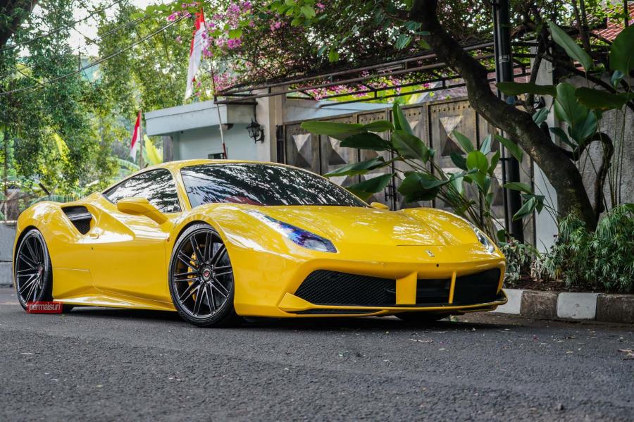  Ferrari 488 GTB on Vossen Wheels (VPS-307) 2017 года  (фото 10 из 17)